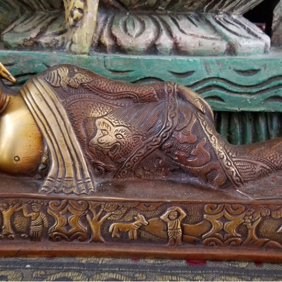 Elegant Brown Reclining Buddha Statue brass metal - Picture 2 of 6